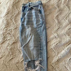 American Eagle Knee Ripped Jeans